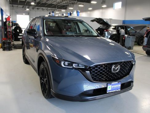 Used 2025 MAZDA CX-5 Carbon Edition image 4