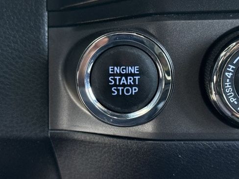 Used 2021 Toyota Tacoma TRD Off-Road image 24