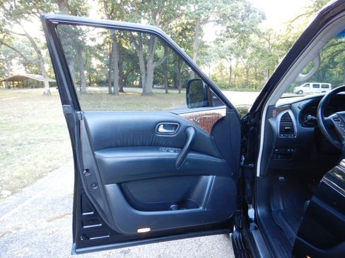 Used 2017 Nissan Armada Platinum w/ Captain Seat Package image 10