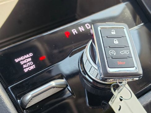 Used 2024 Jeep Grand Cherokee Limited w/ Trailer Tow Package AWD/4WD image 25