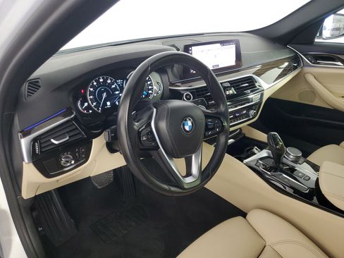 Used 2019 BMW 530e w/ Convenience Package RWD image 11