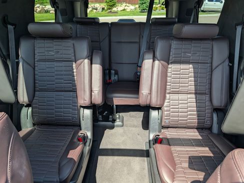 Certified 2023 Cadillac Escalade Premium Luxury Platinum AWD/4WD image 15