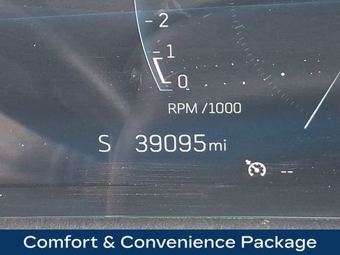 Used 2024 Cadillac XT4 Sport AWD/4WD image 6