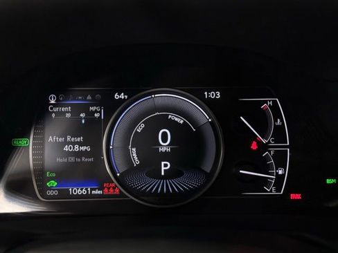 Used 2025 Lexus ES 300h w/ Premium Package image 27