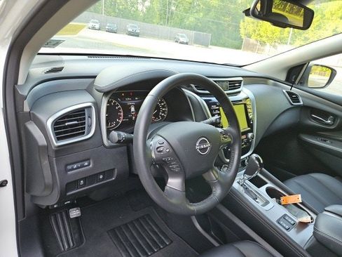 Used 2023 Nissan Murano SV w/ SV Midnight Edition Package image 15
