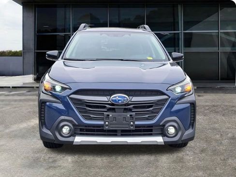 Certified 2025 Subaru Outback Limited AWD/4WD image 5