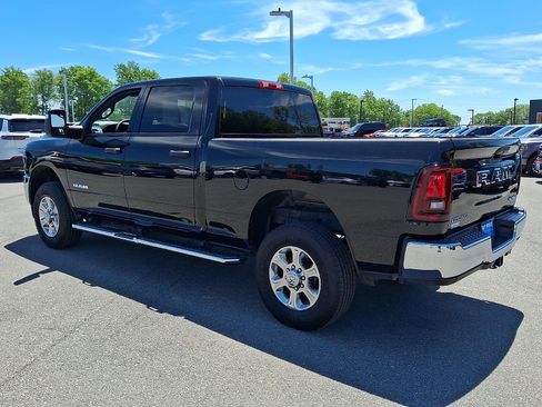 Used 2025 RAM 2500 Big Horn AWD/4WD image 4