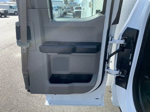Used 2019 Ford F550 4x4 SuperCab Super Duty image 38