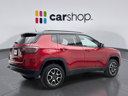 Used 2025 Jeep Compass Trailhawk w/ Trailhawk Elite Group image 5