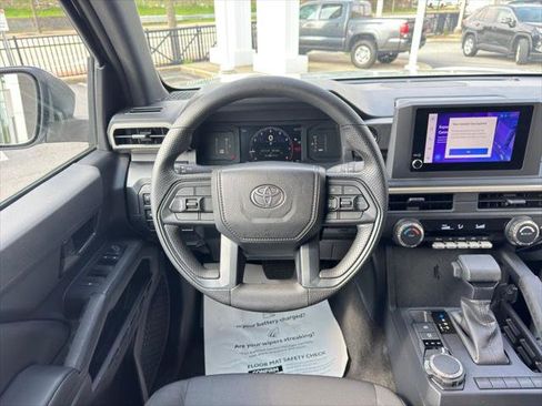 Certified 2024 Toyota Tacoma SR AWD/4WD image 34