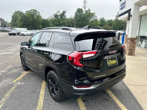 Used 2022 GMC Terrain AT4 image 6