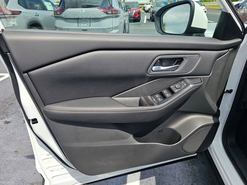 New 2026 Nissan Rogue SV FWD image 13