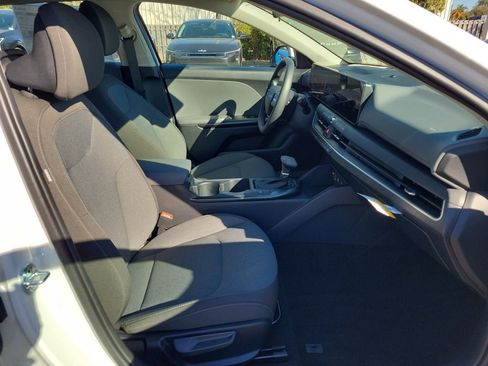 New 2026 Kia K4 FWD image 7