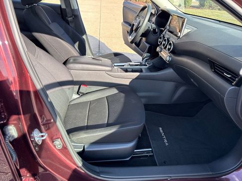 Used 2024 Nissan Sentra SV image 18