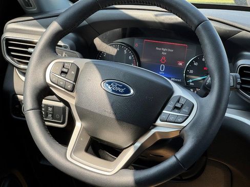 Used 2023 Ford Explorer XLT w/ Equipment Group 202A image 13
