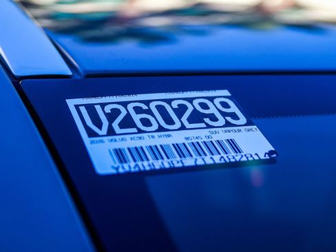 New 2026 Volvo XC90 T8 Ultra w/ Protection Package Premier AWD/4WD image 32