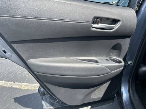 Used 2023 Toyota Corolla Cross XLE w/ Convenience Package FWD image 14