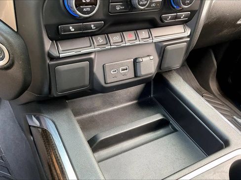 Used 2022 Chevrolet Silverado 1500 LT Trail Boss w/ Bed Protection Package AWD/4WD image 16