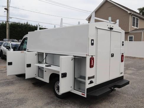 New 2025 Ford Transit 350 w/ Exterior Upgrade Package image 5