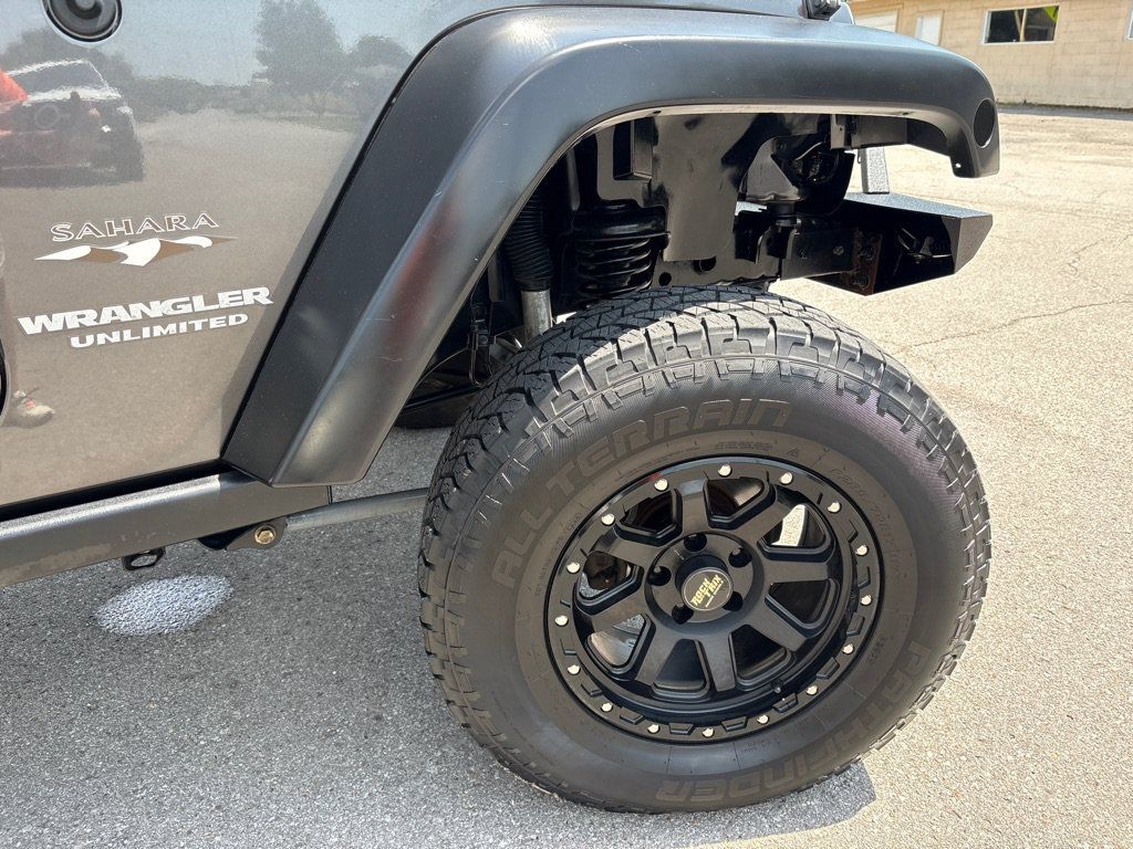 Used 2016 Jeep Wrangler Unlimited Sahara w/ Connectivity Group AWD/4WD image 10
