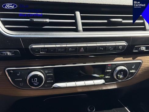 Used 2017 Audi Q7 3.0T Prestige w/ Prestige Package AWD/4WD image 28