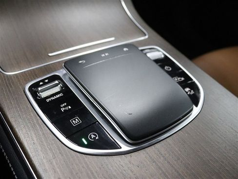 Used 2020 Mercedes-Benz GLC 300 4MATIC image 37