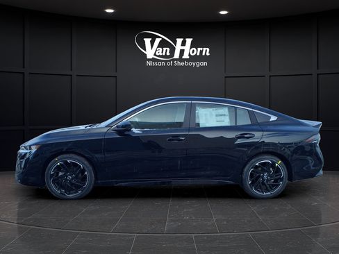 New 2026 Nissan Sentra SR w/ SR Premium Package FWD image 6