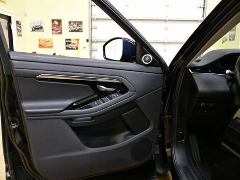 Used 2020 Land Rover Range Rover Evoque S image 15