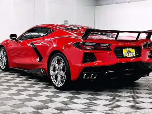 Used 2023 Chevrolet Corvette Stingray Preferred Cpe w/ Z51 Performance Package RWD image 2