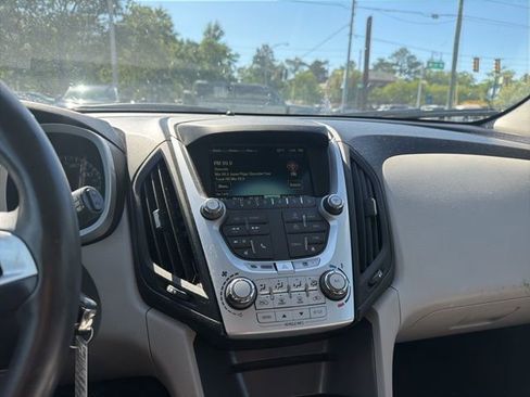 Used 2015 Chevrolet Equinox LT image 12