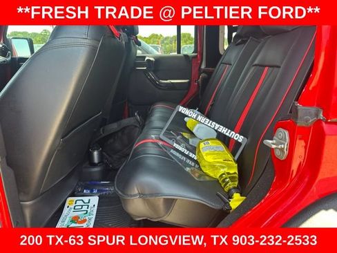 Used 2015 Jeep Wrangler Unlimited Sahara AWD/4WD image 15