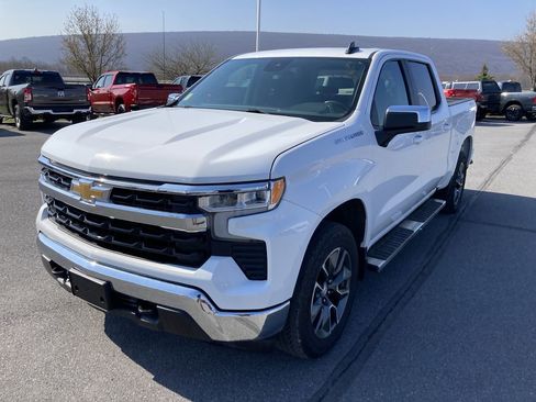 Used 2023 Chevrolet Silverado 1500 LT image 3