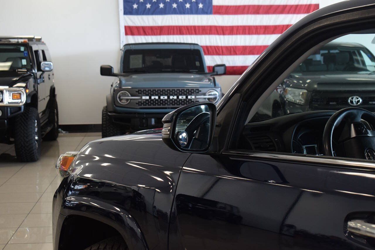 Used 2019 Toyota 4Runner Limited AWD/4WD image 14