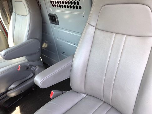 Used 2021 Chevrolet Express 2500 w/ Driver Convenience Package RWD image 18