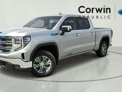 Used 2025 GMC Sierra 1500 SLT AWD/4WD image 1