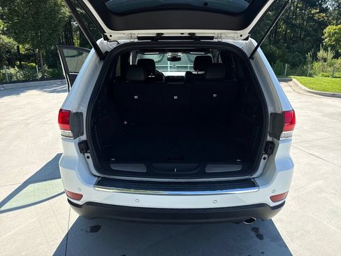 Used 2018 Jeep Grand Cherokee Limited RWD image 32