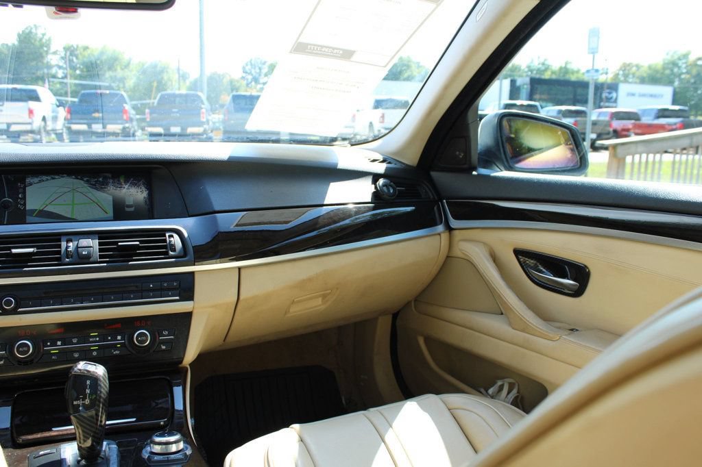 Used 2011 BMW 528i Sedan RWD image 16