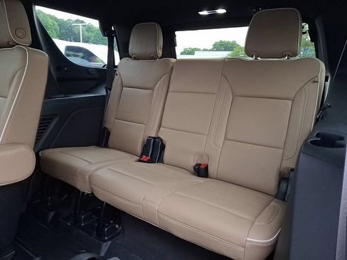 Used 2024 Chevrolet Tahoe Premier AWD/4WD image 20