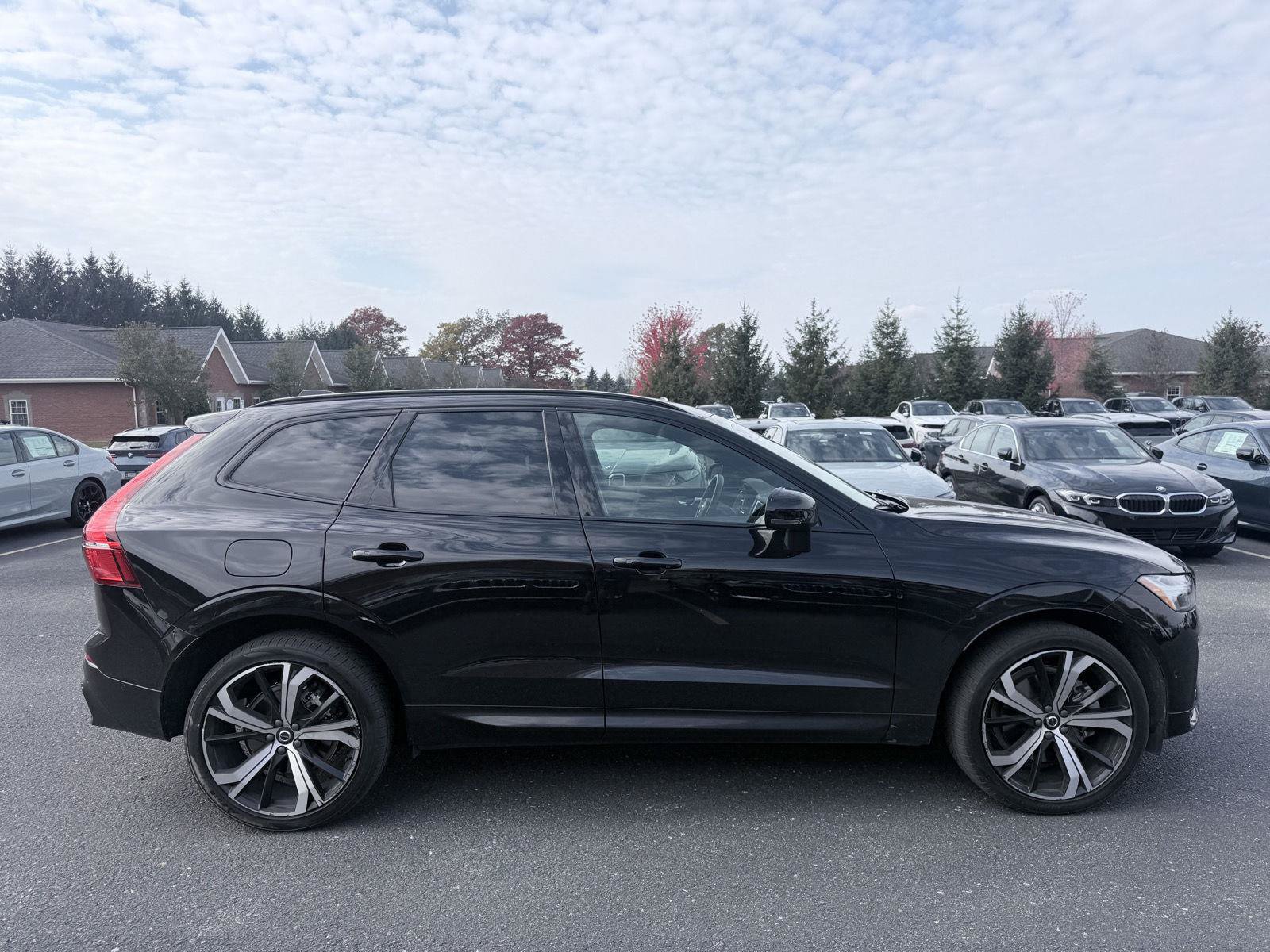 Used 2023 Volvo XC60 B6 Ultimate w/ Climate Package AWD/4WD image 8