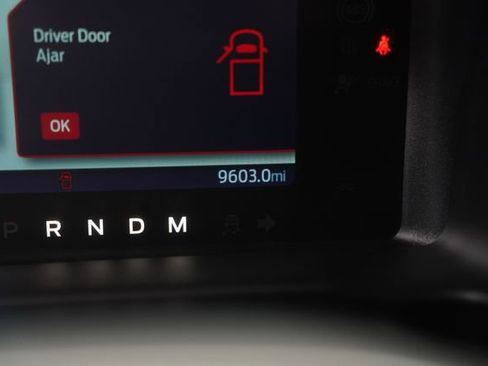 Used 2023 Ford Bronco Badlands image 25