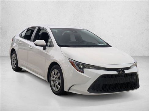 Certified 2022 Toyota Corolla LE image 6