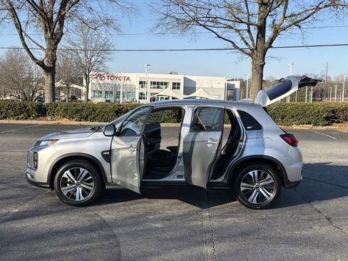 Used 2025 Mitsubishi Outlander Sport ES image 10