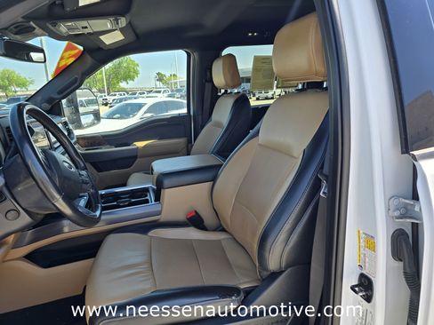 Used 2024 Ford F350 Lariat w/ Sport Appearance Package image 19