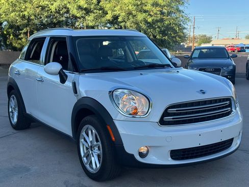 Used 2016 MINI Cooper Countryman w/ Premium Package FWD image 4