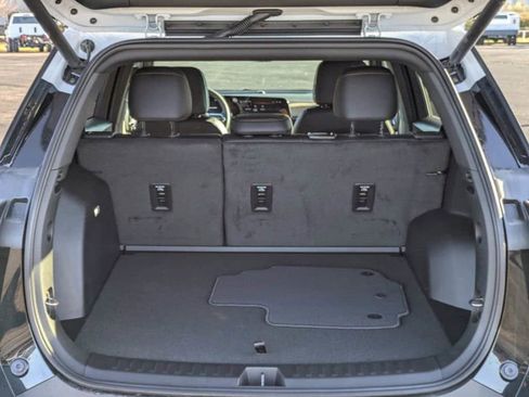New 2025 Chevrolet Equinox ACTIV w/ Safety and Technology Package FWD image 12