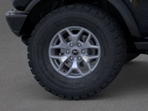 New 2025 Ford Bronco Badlands image 24