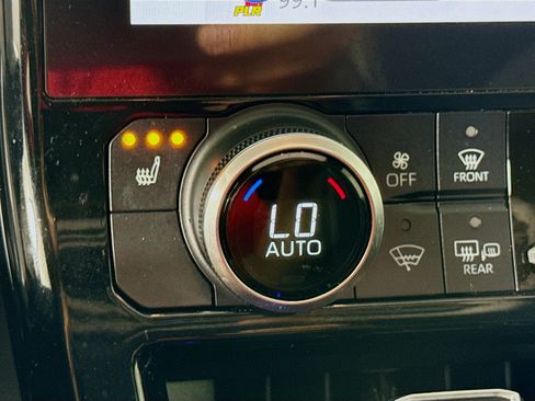 Certified 2024 Toyota Highlander XLE AWD/4WD image 21