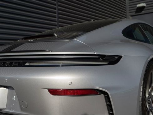 Used 2026 Porsche 911 GT3 RWD image 14