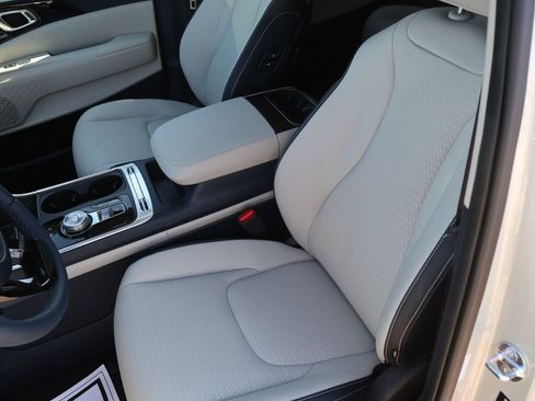 New 2026 Kia Carnival SX Prestige FWD image 18