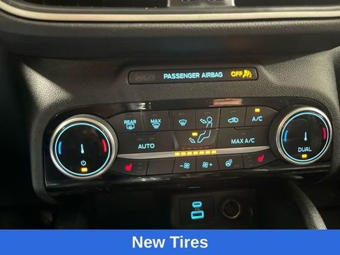 Used 2022 Ford Escape SEL image 18